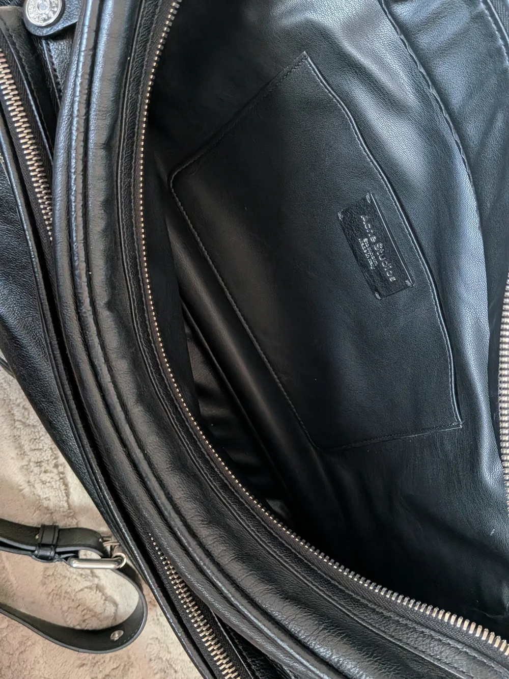 Acne Studios Black Leather Camero Camara Shoulder Bag - Picture 4 of 5